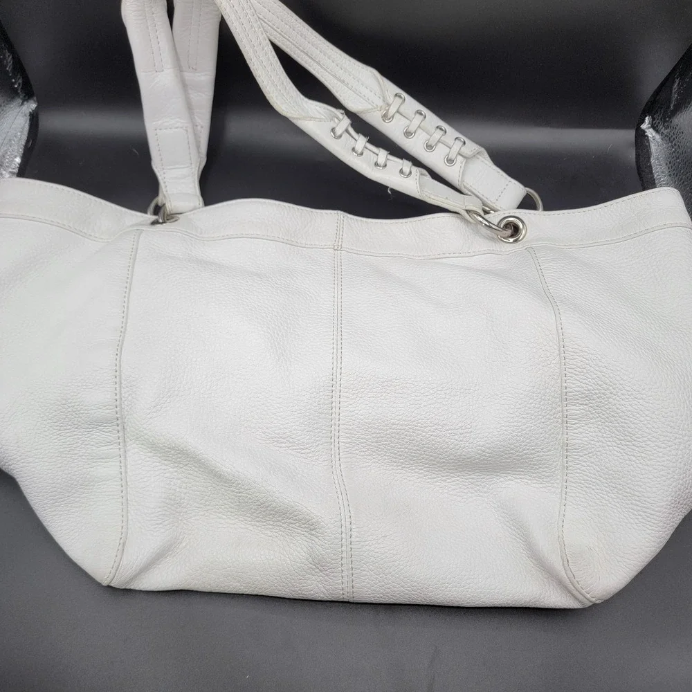 Donald J Pliner Large White Pebble Leather Slouch Hobo Shoulder Bag Lined
